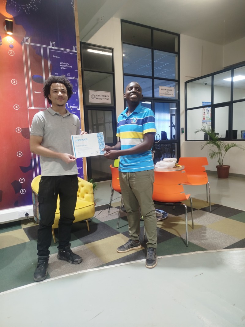 Student Receiving XR-Dev Certificate